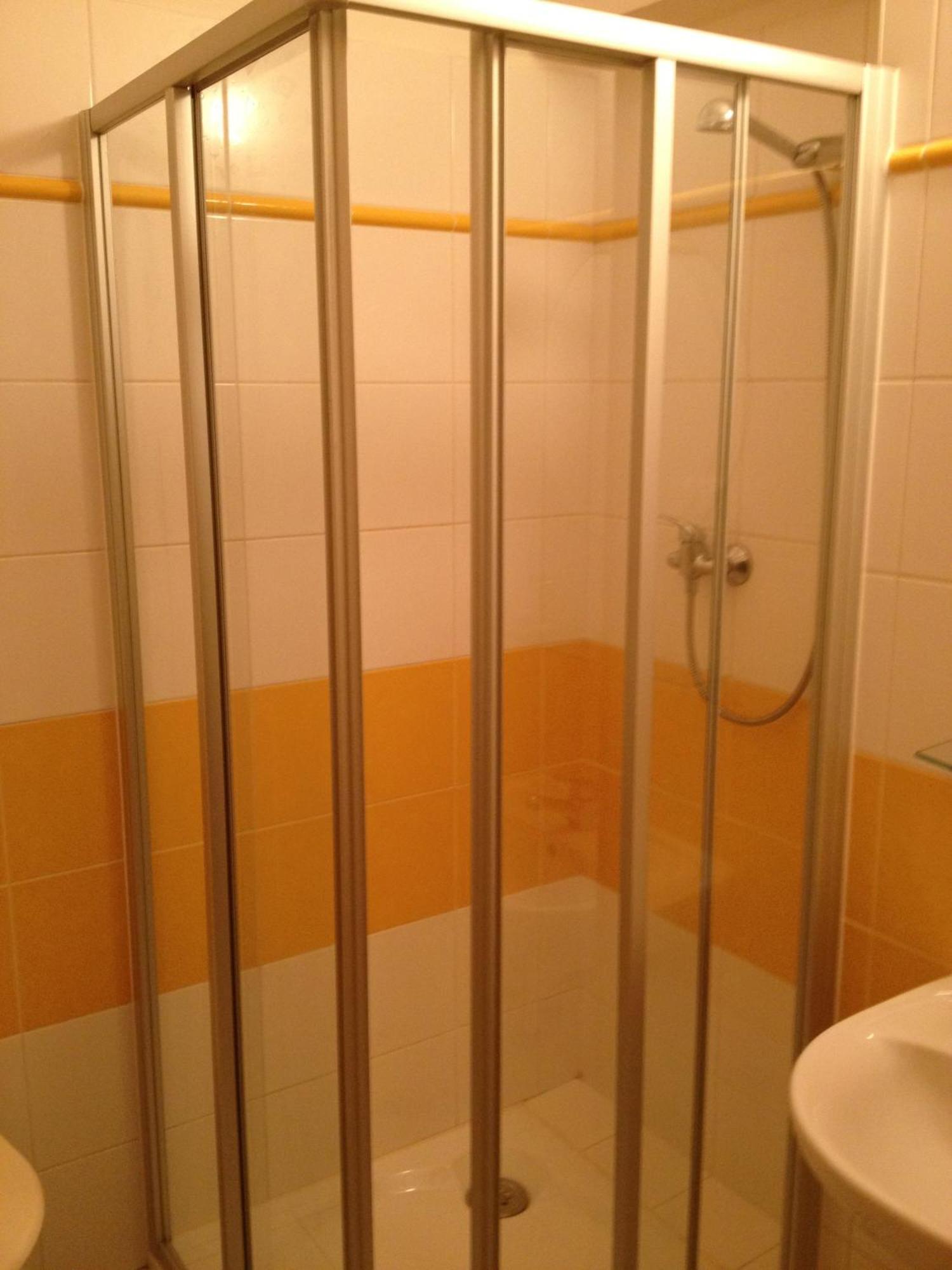 Hotel Chotol Horomerice Екстериор снимка
